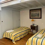Maison Dans Un Parc Parentignat