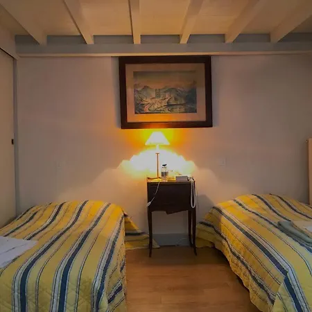 Maison Dans Un Parc Parentignat