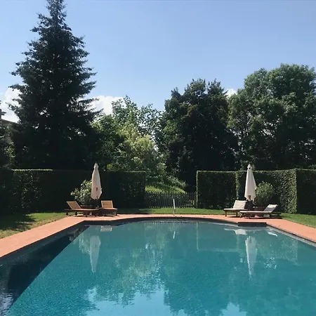 Maison Dans Un Parc
