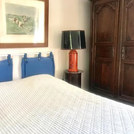 Maison Dans Un Parc Villa *