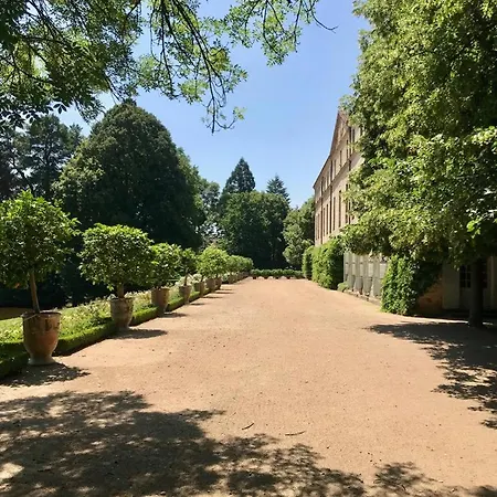 Maison Dans Un Parc